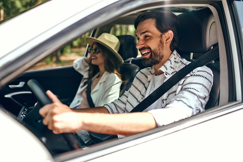 auto-discount-card-couple